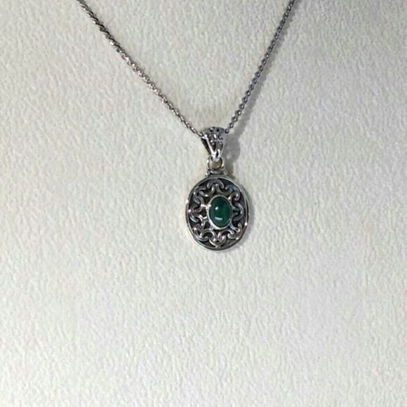 Malachite Pendant Necklace Sterling Silver - Picture 3 of 3